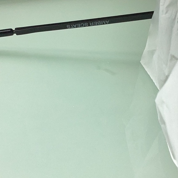 Amber Sceats Sunglasses - Picture 2 of 4